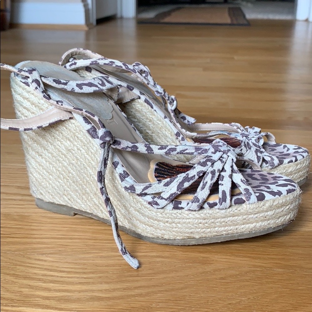 LEOPARD PRINT WEDGE NON SLIP INSOLE PADDING